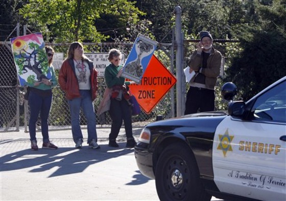 Jennifer MacDonald, Kim Kelley, Laurie Gould, David Czamanske